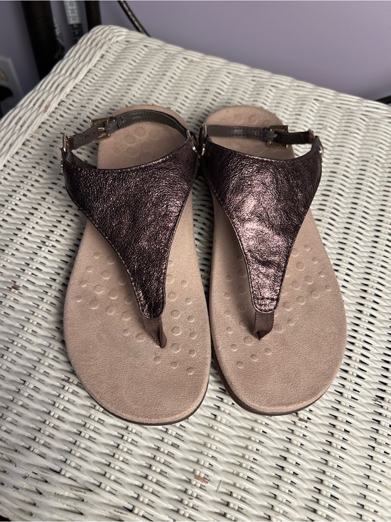 Vionic Shoes - Vionic Kirra Metallic Bronze Leather Orthotic Thong Sandals Women’s Size 8